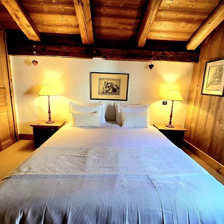 아파트 A Soulful Alpine Retreat In *